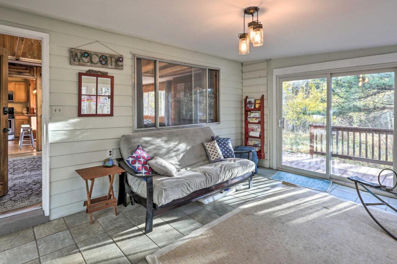 Stunning Golden Home With Deck About 35 Mi To Denver! Exteriör bild
