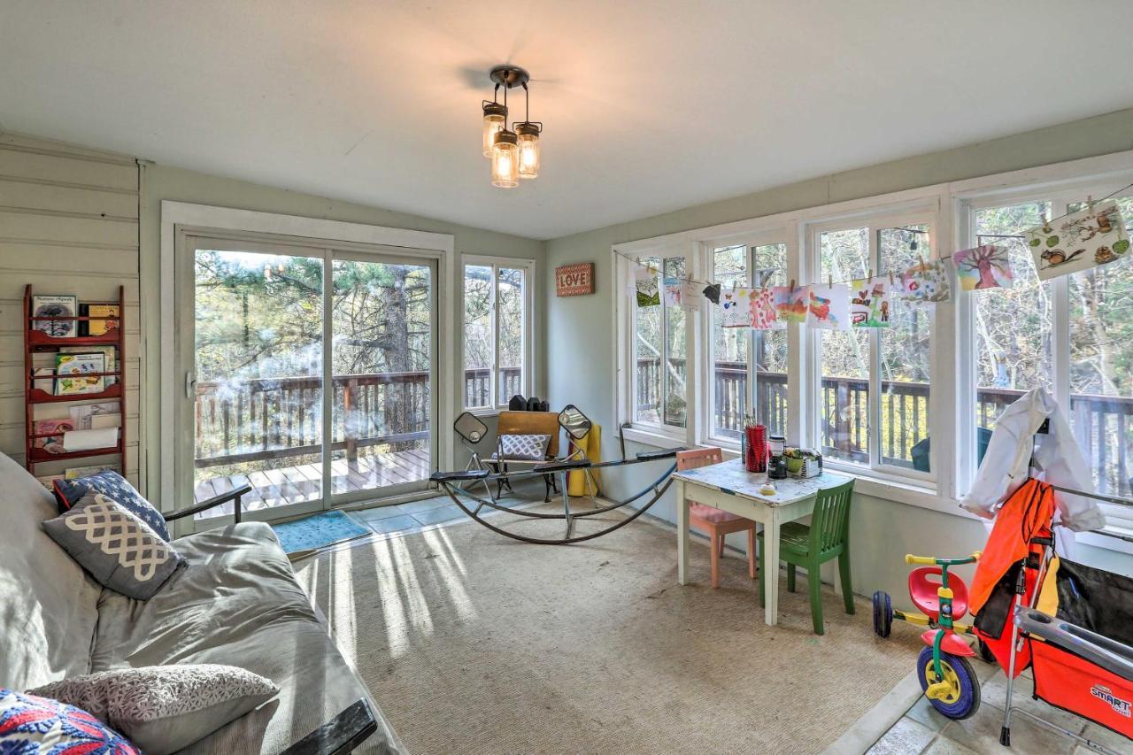 Stunning Golden Home With Deck About 35 Mi To Denver! Exteriör bild