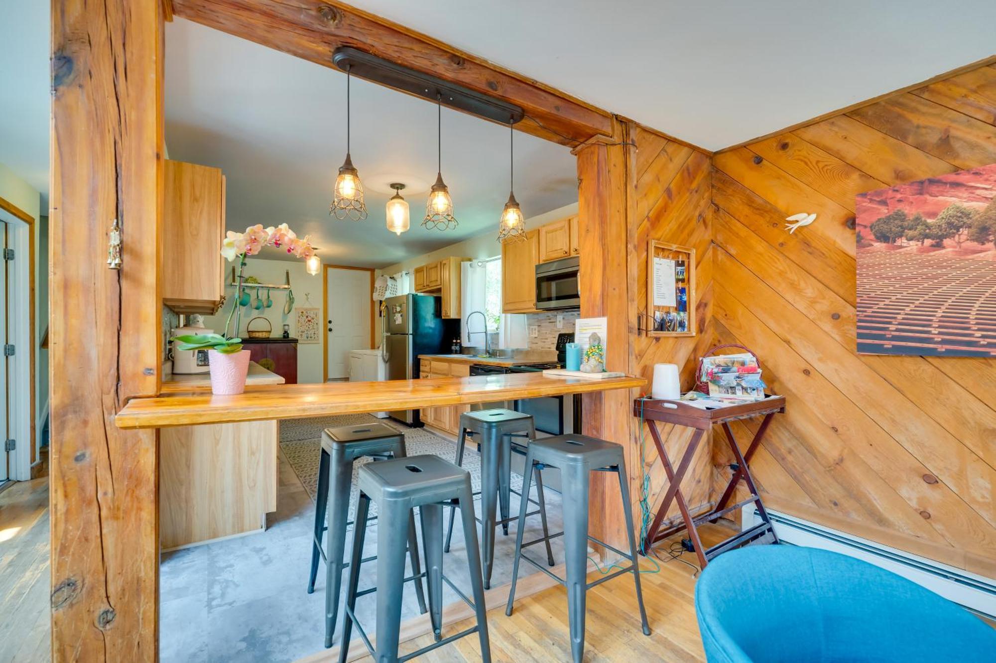 Stunning Golden Home With Deck About 35 Mi To Denver! Exteriör bild
